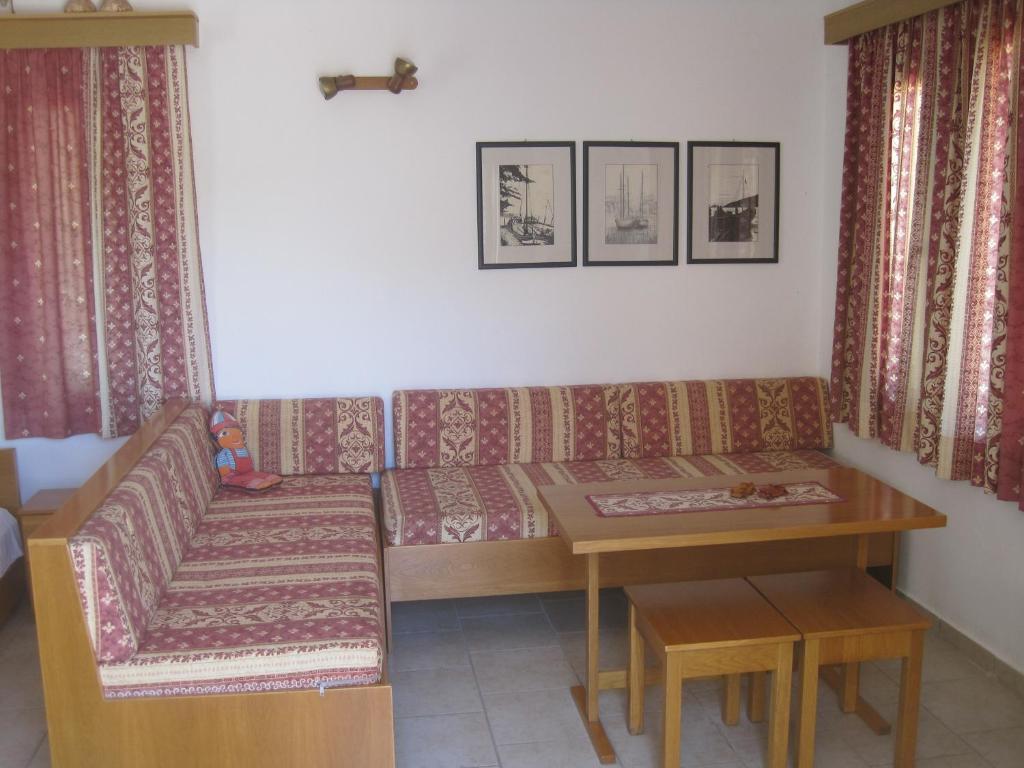 Vamos Palace Apartments Kamer foto
